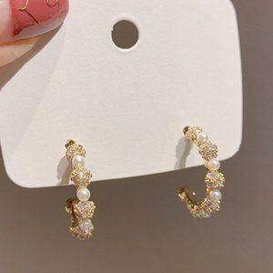 925 Sterling Silver Post Pearl Earrings Golden